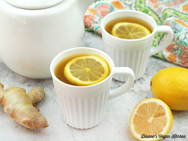tea in mugs horizontal