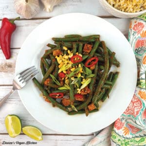 Thai-Style Red Curry Green Beans square