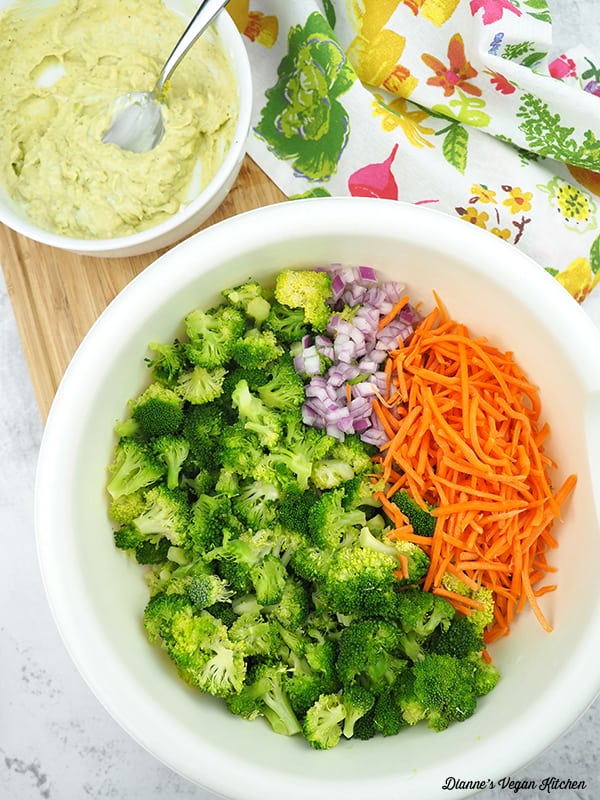 broccoli, carrots and onions in big bowl