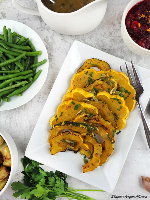 squash with green beans and gravy
