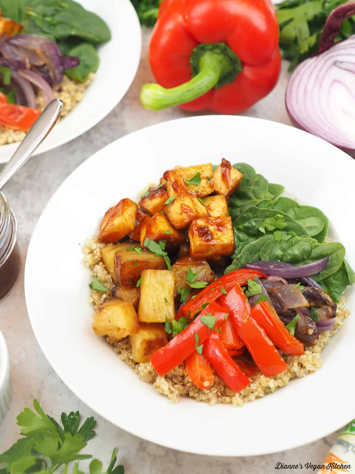 bbq tofu bowl with pepper and onion