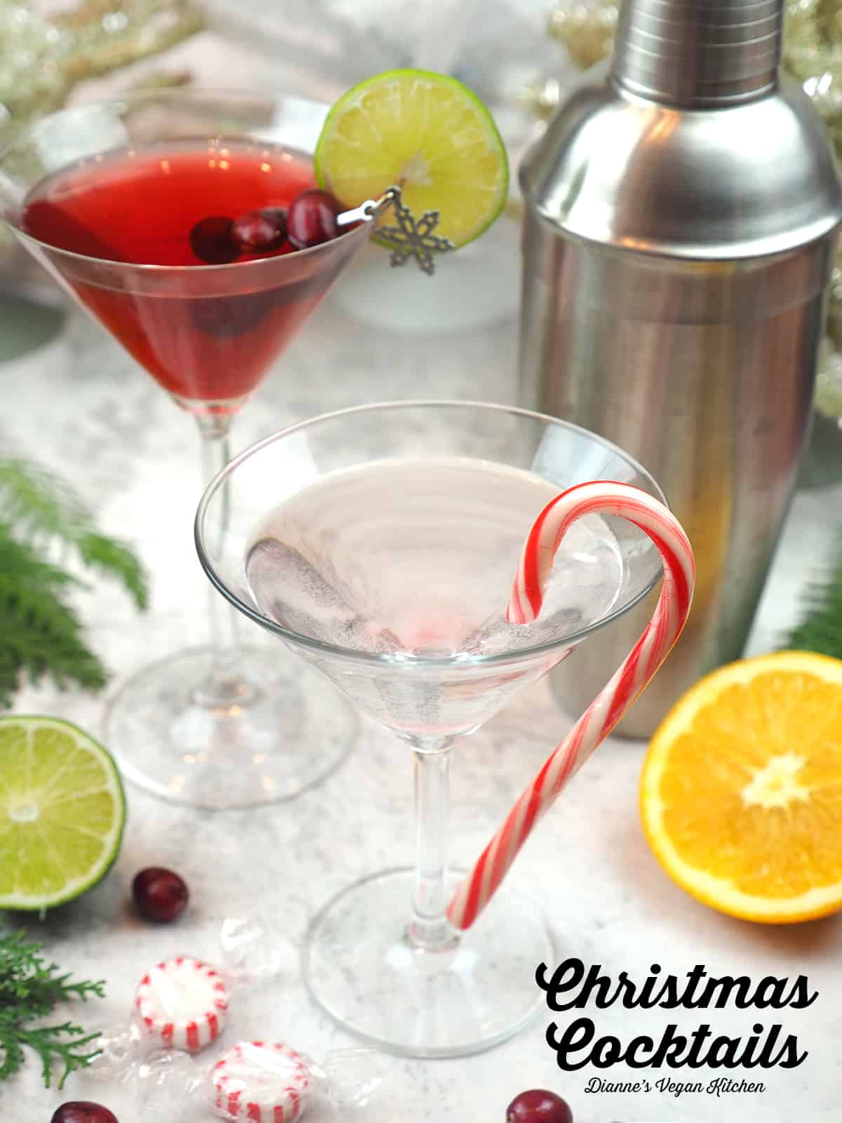 Cocktails de Noël avec superposition de texte